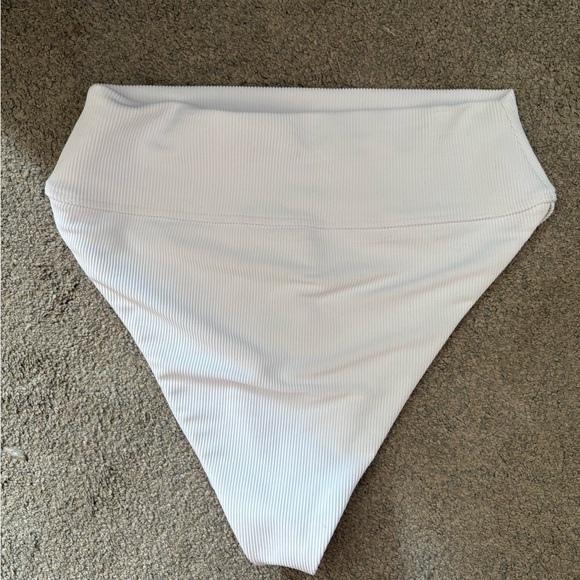 Beach Riot White Bikini bottoms only NWOT - Picture 4 of 7